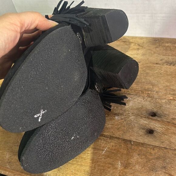 Vince Camuto Womens Black Suede Hayzee Fringe Block Heel Ankle Booties Size 6.5M - Picture 5 of 8